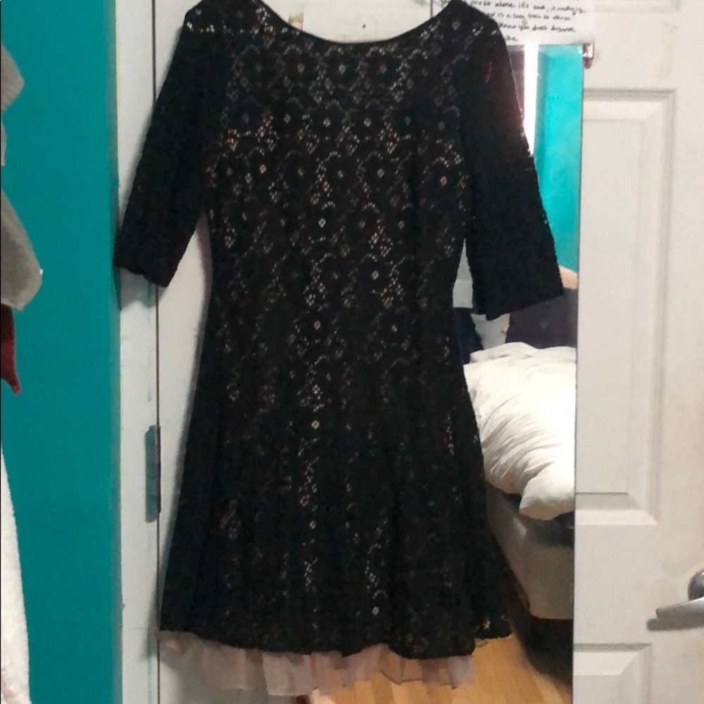 Betray Johnson Long Sleeve Dress